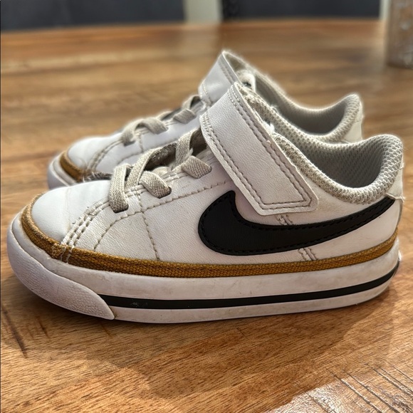 Nike Court Legacy Sneakers - Picture 3 of 4